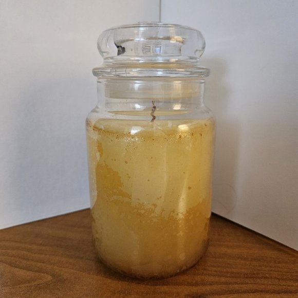 Yankee Candle Eggnog‎ 22 oz Jar Creamy Nutmeg Rum - Burned once - Picture 2 of 3